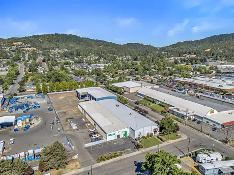 1990 NW Washington Boulevard Grants Pass OR 97526