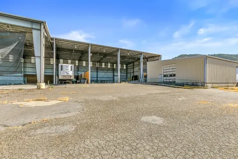 1990 NW Washington Boulevard Grants Pass OR 97526