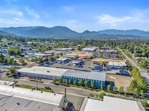 1990 NW Washington Boulevard Grants Pass OR 97526
