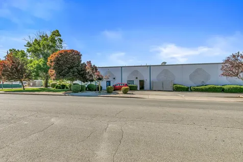 1990 NW Washington Boulevard Grants Pass OR 97526