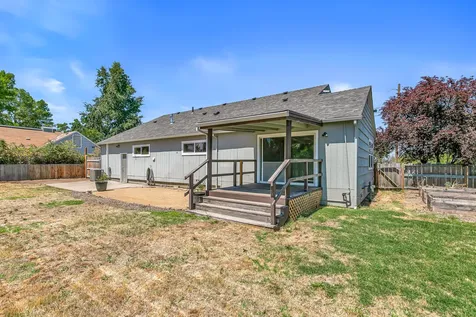 1215 Sweet Road Medford OR 97501