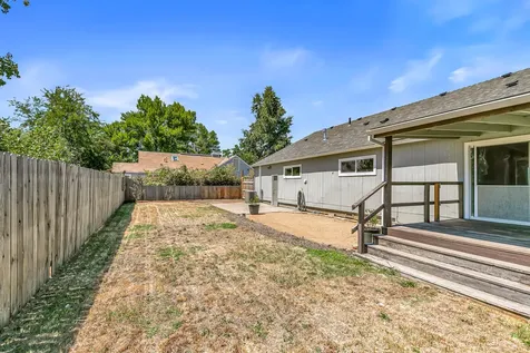 1215 Sweet Road Medford OR 97501