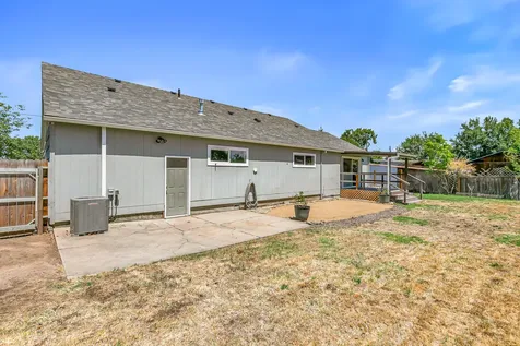 1215 Sweet Road Medford OR 97501