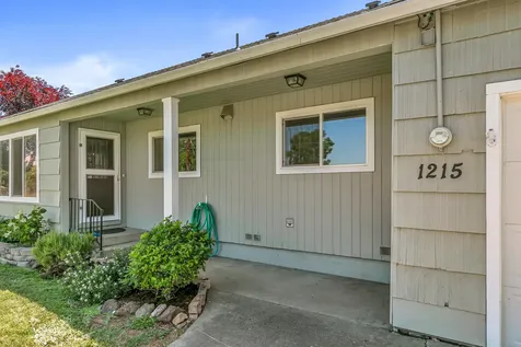 1215 Sweet Road Medford OR 97501