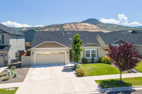 3288 Cheltenham Way Medford OR 97504