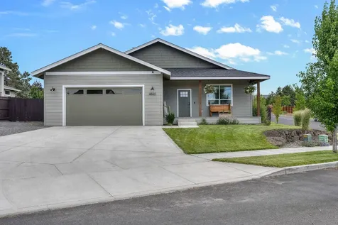 4660 SW Salmon Avenue Redmond OR 97756