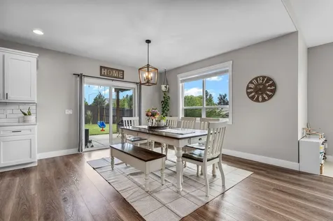 4660 SW Salmon Avenue Redmond OR 97756