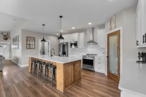 4660 SW Salmon Avenue Redmond OR 97756