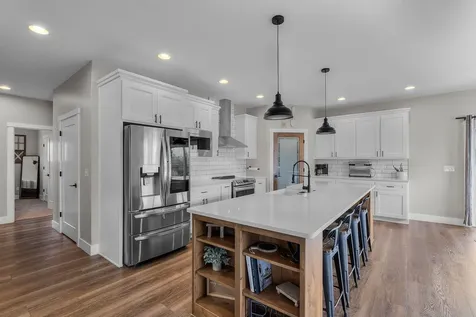 4660 SW Salmon Avenue Redmond OR 97756