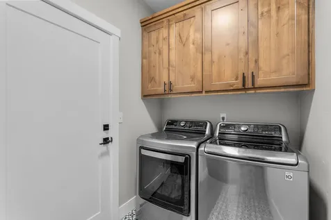 4660 SW Salmon Avenue Redmond OR 97756