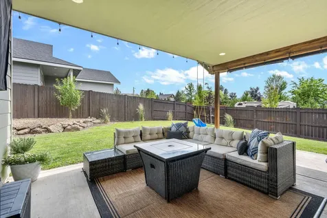 4660 SW Salmon Avenue Redmond OR 97756