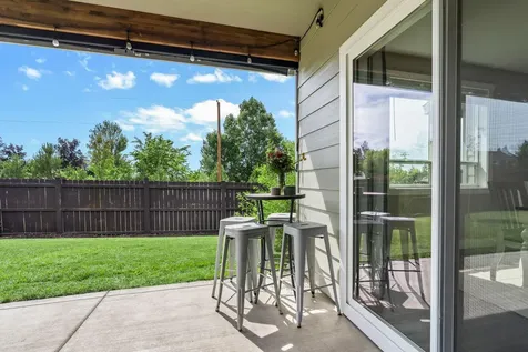 4660 SW Salmon Avenue Redmond OR 97756
