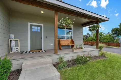 4660 SW Salmon Avenue Redmond OR 97756