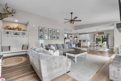 4660 SW Salmon Avenue Redmond OR 97756