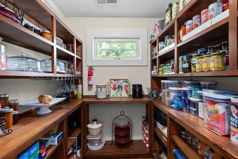 700 Rogue Wood Drive White City OR 97503