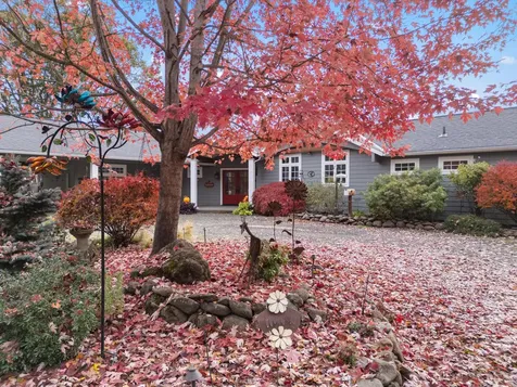 700 Rogue Wood Drive White City OR 97503