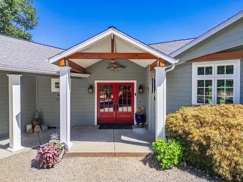 700 Rogue Wood Drive White City OR 97503