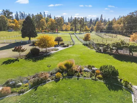700 Rogue Wood Drive White City OR 97503