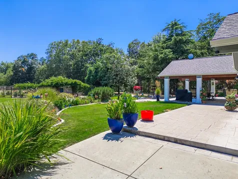 700 Rogue Wood Drive White City OR 97503