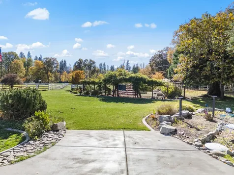 700 Rogue Wood Drive White City OR 97503