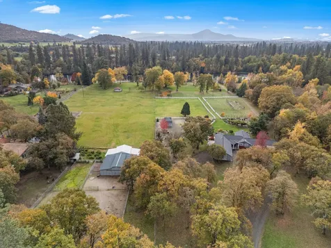 700 Rogue Wood Drive White City OR 97503