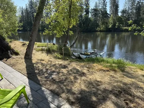 700 Rogue Wood Drive White City OR 97503