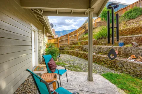 2270 Haviland Drive Grants Pass OR 97527