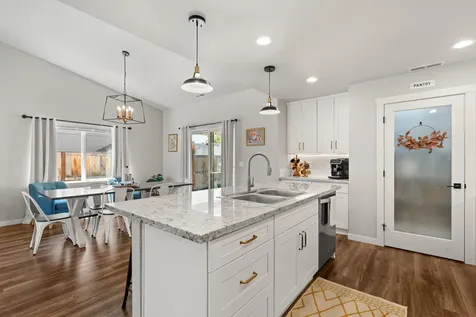 7595 Wilson Way White City OR 97503