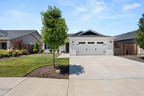 7595 Wilson Way White City OR 97503