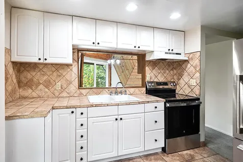 848 NE 8th Street Grants Pass OR 97526