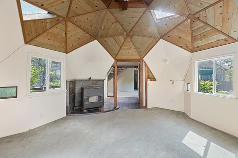 848 NE 8th Street Grants Pass OR 97526