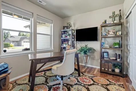 4800 SW Umatilla Avenue Redmond OR 97756