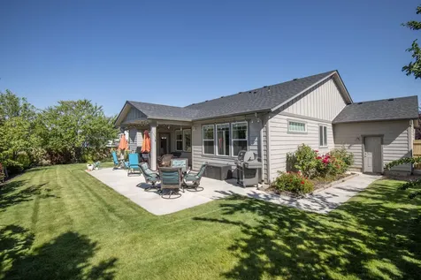 4800 SW Umatilla Avenue Redmond OR 97756