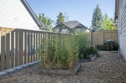 4800 SW Umatilla Avenue Redmond OR 97756