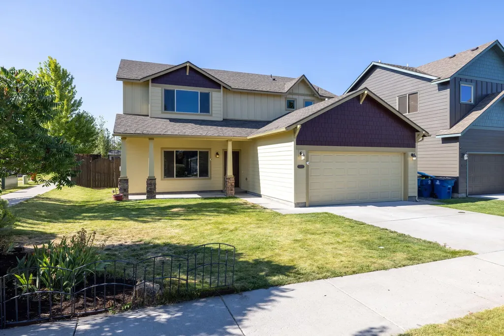 3031 NE Red Oak Drive Bend OR 97701