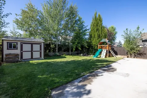 3031 NE Red Oak Drive Bend OR 97701