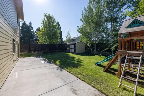 3031 NE Red Oak Drive Bend OR 97701