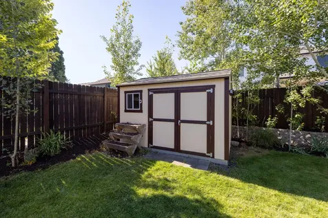 3031 NE Red Oak Drive Bend OR 97701