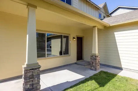 3031 NE Red Oak Drive Bend OR 97701