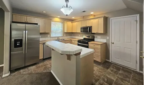 3331 SW Juniper Avenue Redmond OR 97756