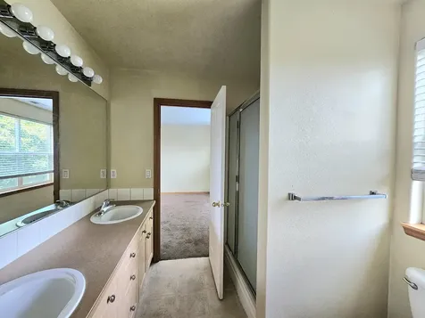 3331 SW Juniper Avenue Redmond OR 97756