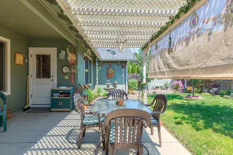 367 SW Wagner Meadows Drive Grants Pass OR 97526