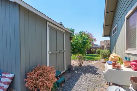 367 SW Wagner Meadows Drive Grants Pass OR 97526