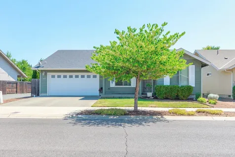 367 SW Wagner Meadows Drive Grants Pass OR 97526