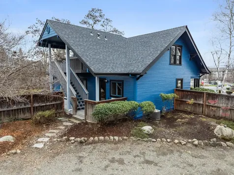 858 NE A Street Grants Pass OR 97526