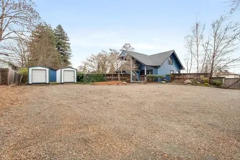 858 NE A Street Grants Pass OR 97526