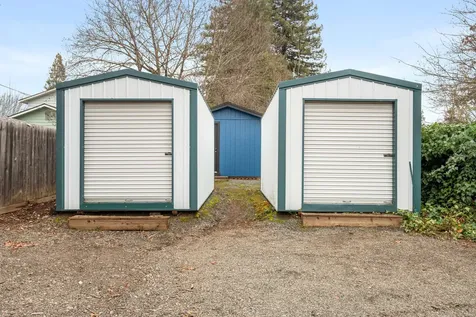 858 NE A Street Grants Pass OR 97526