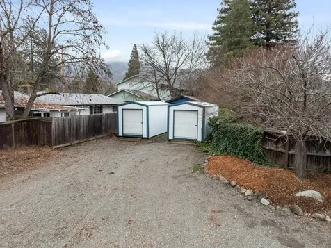858 NE A Street Grants Pass OR 97526