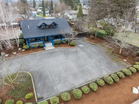 858 NE A Street Grants Pass OR 97526