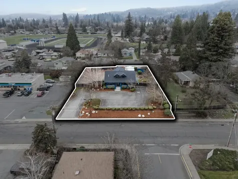 858 NE A Street Grants Pass OR 97526